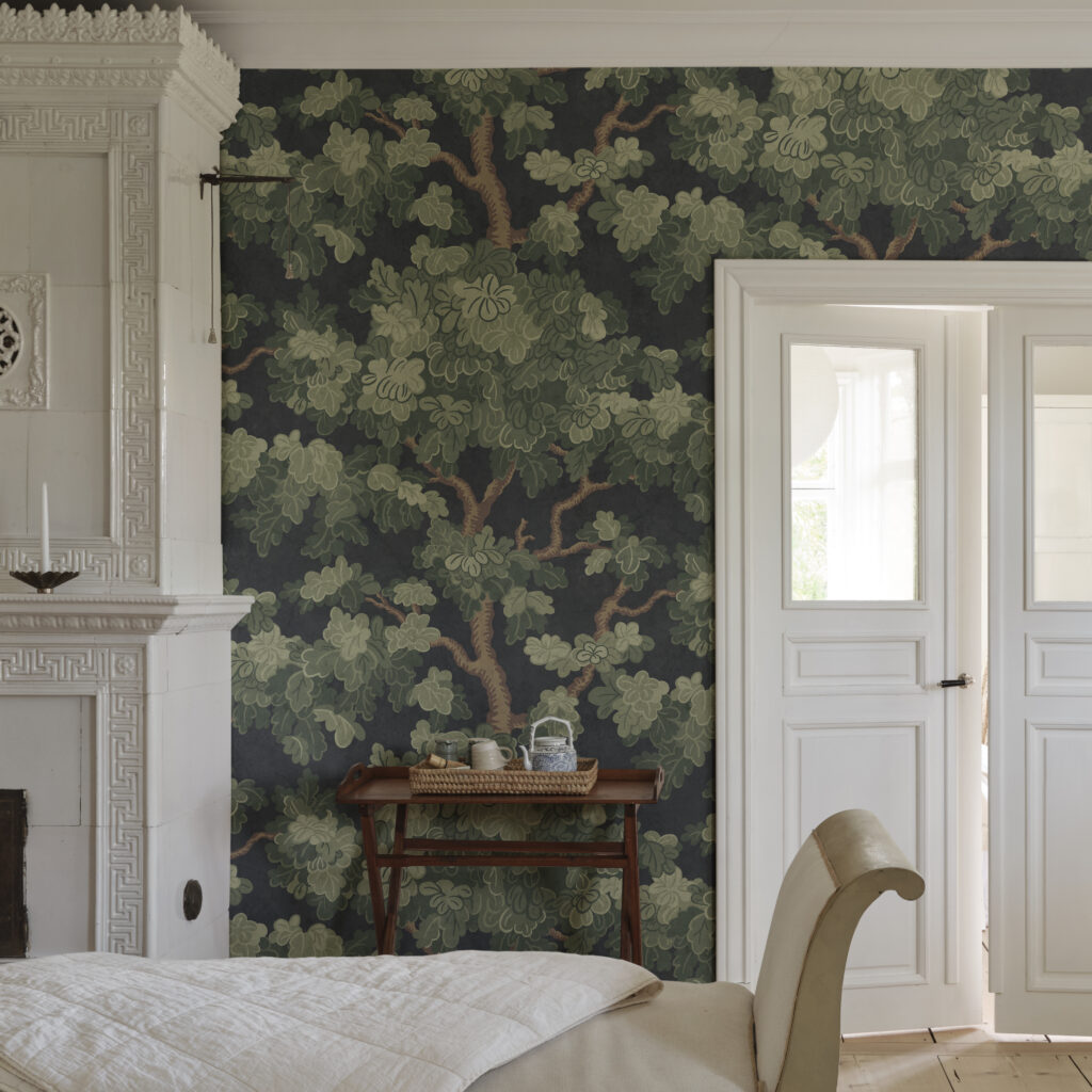 S11027_Eken-Mural_Charcoal_Sandberg-Wallpaper_interior2